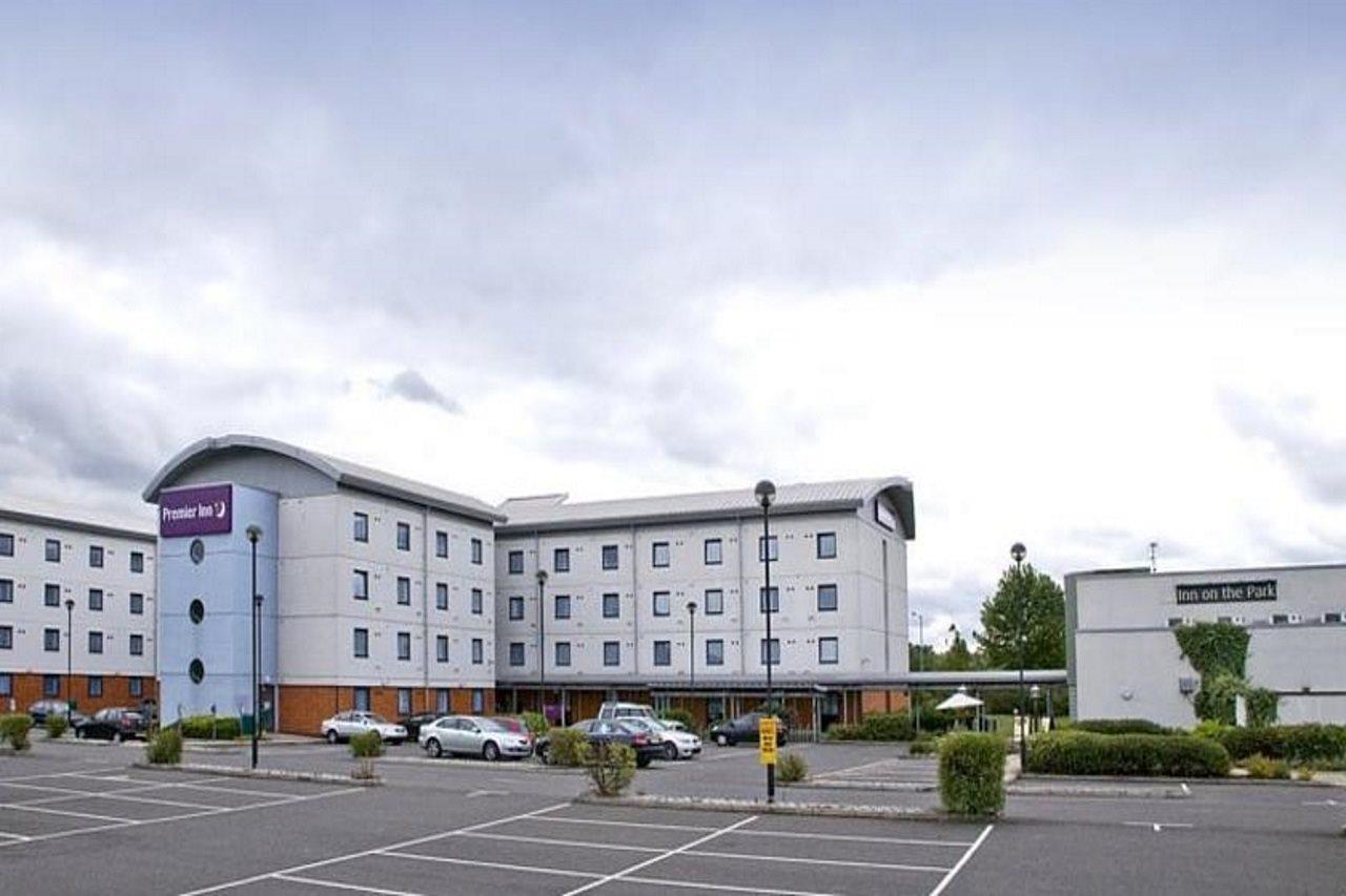 Premier Inn London Enfield Exterior foto